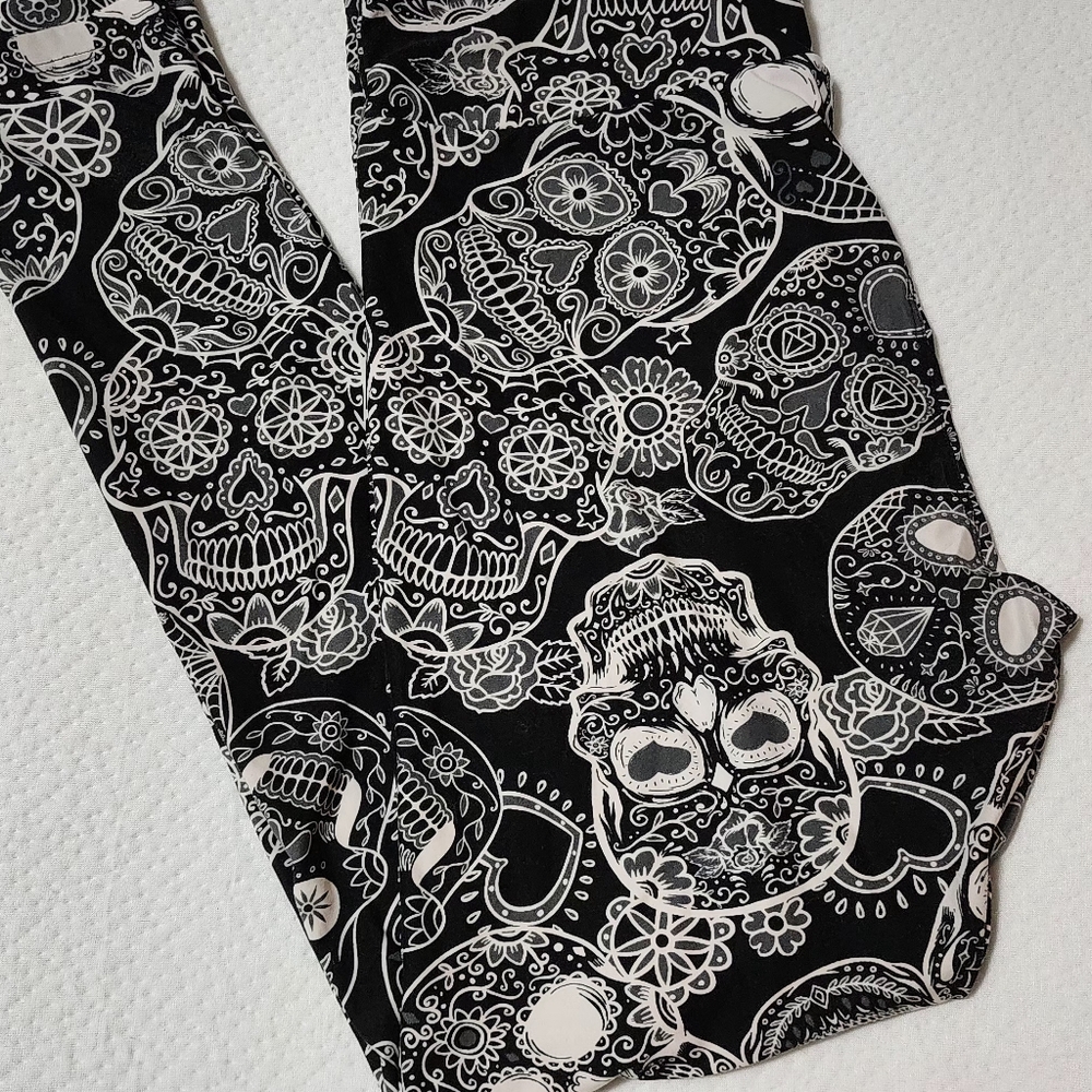 Lularoe Leggings TC sugar skull halloween